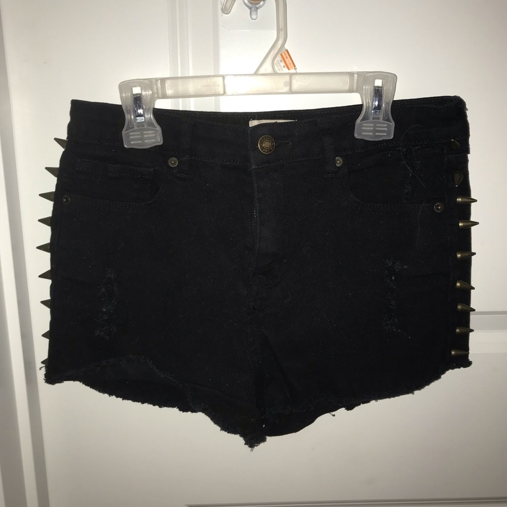 Block studded distressed denim shorts
